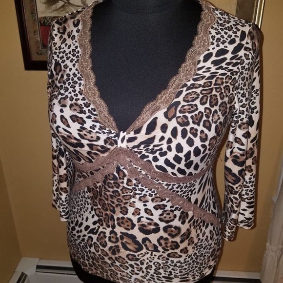 Ambrielle Tops - Ambrielle Leopard Print Top Size Large
